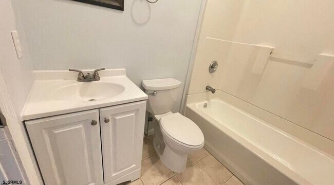 Building Photo - 222 S Rhode Island Ave