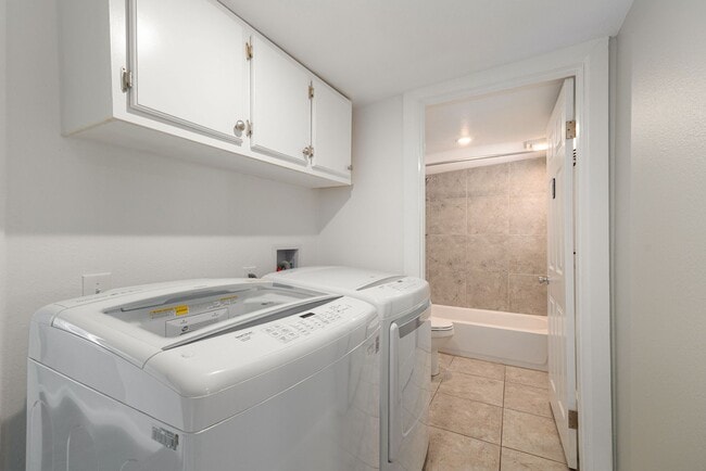 Building Photo - Beautifully Upgraded 2 Bedroom Starter Home!