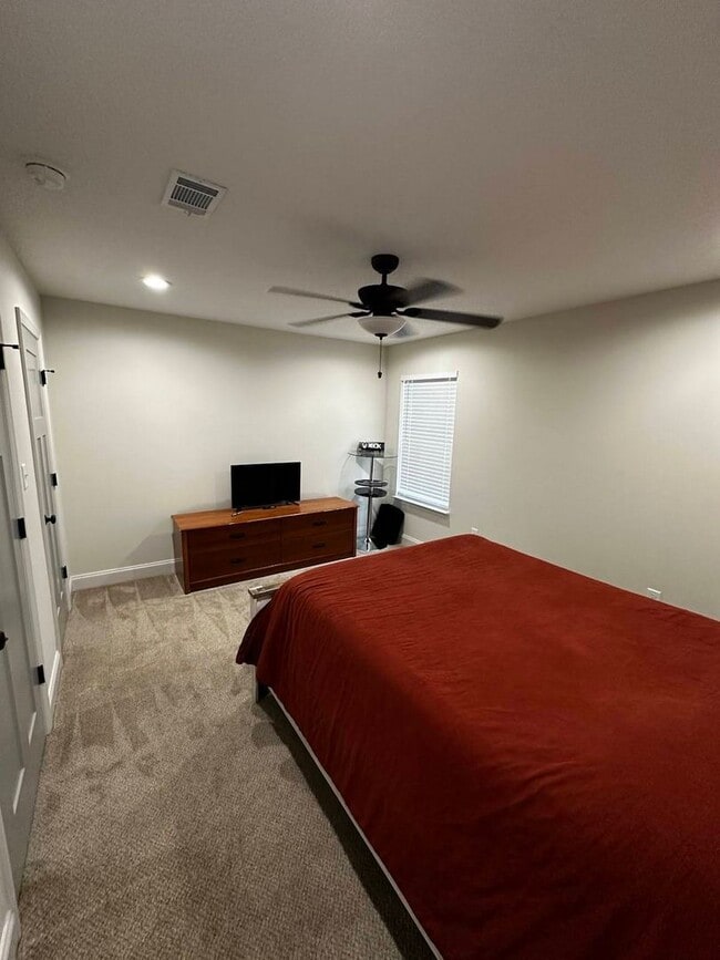 Building Photo - 5775 Shasta Pines Way