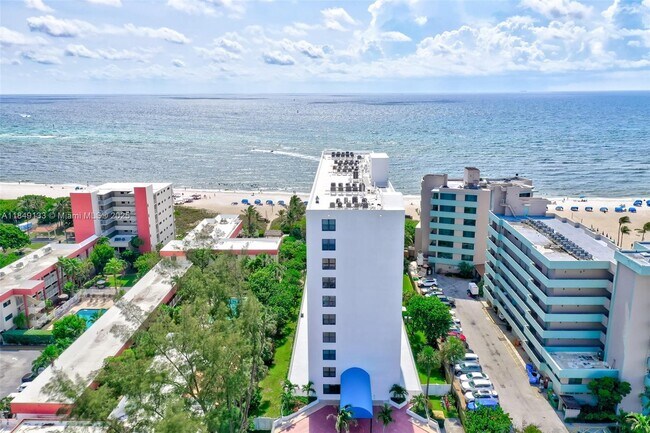 Building Photo - 1500 N Ocean Blvd