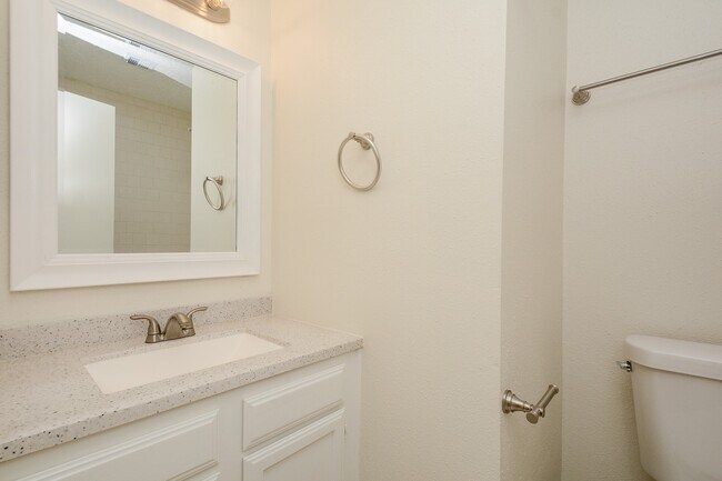 Building Photo - 6111 Ryegate Dr