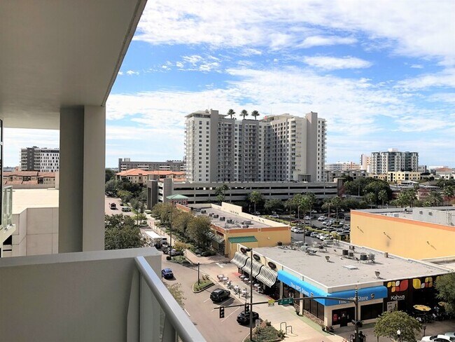Building Photo - Luxury 2BR Signature Place Condo in Downto...