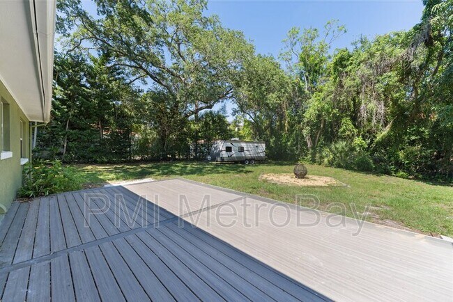 Building Photo - 4939 Woodland Dr