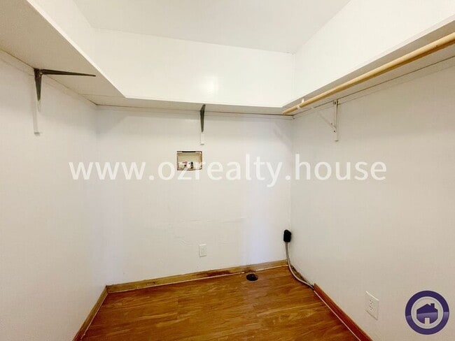 Building Photo - 3580 Doyle St