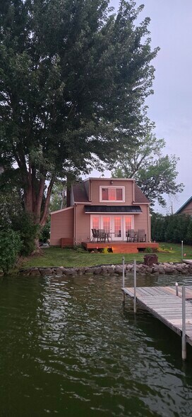 Lake Life - 2003 Arbor Ln