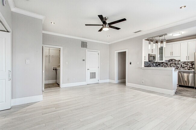 Building Photo - 4719 Junius St