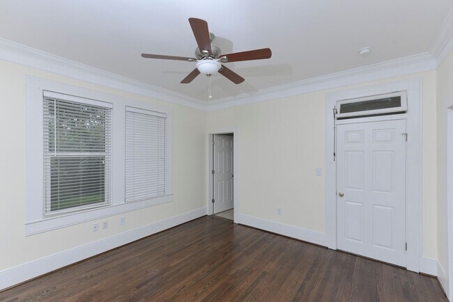 Building Photo - Cozy 3BR/2BA Home Steps from USC – PRE-LEA...