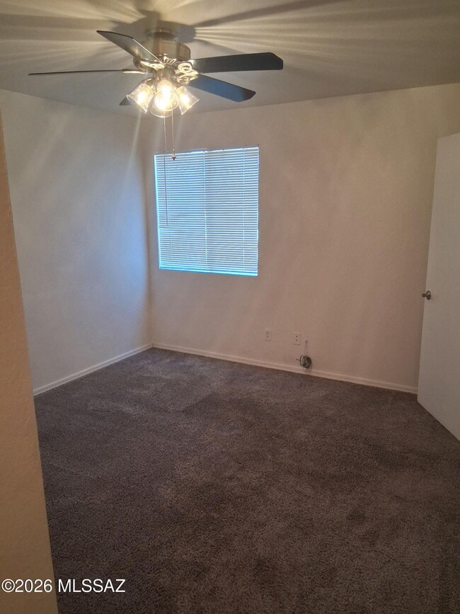 Building Photo - 806 S Langley Ave