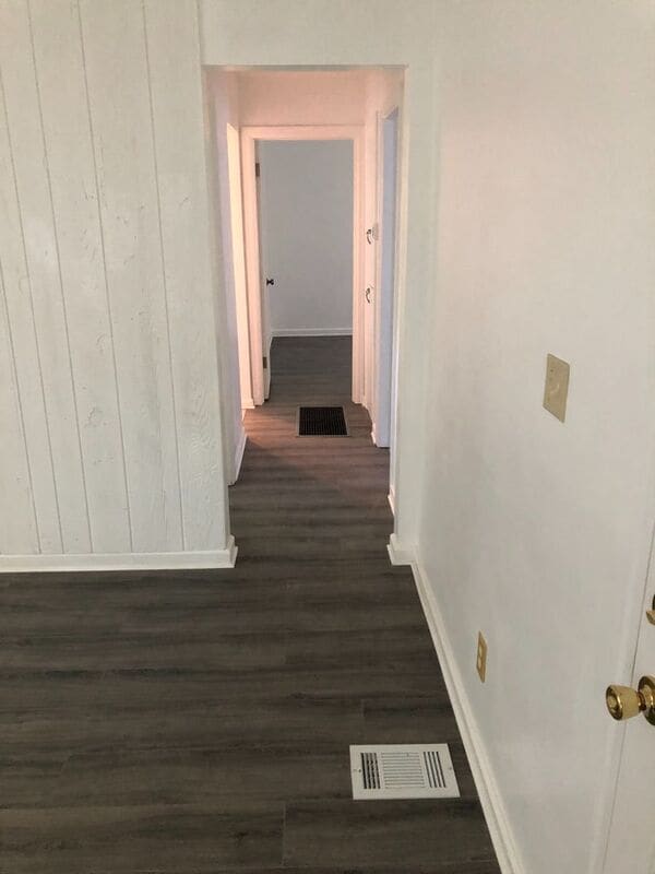 Building Photo - 108 Columbian Ave