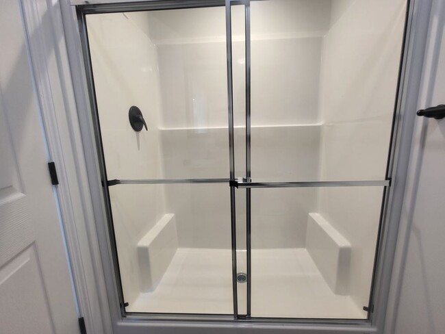 Building Photo - 3 Swan Ln