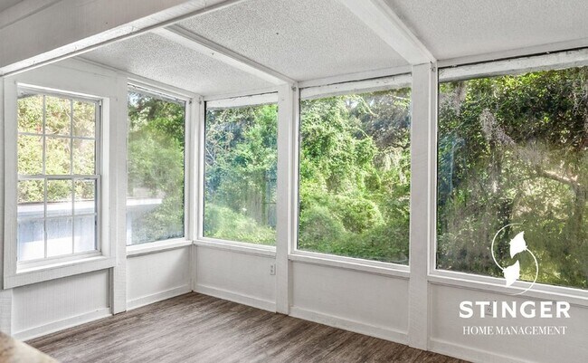 Building Photo - 2 Bedroom / 1 Bath For Rent In Tabby Oaks ...