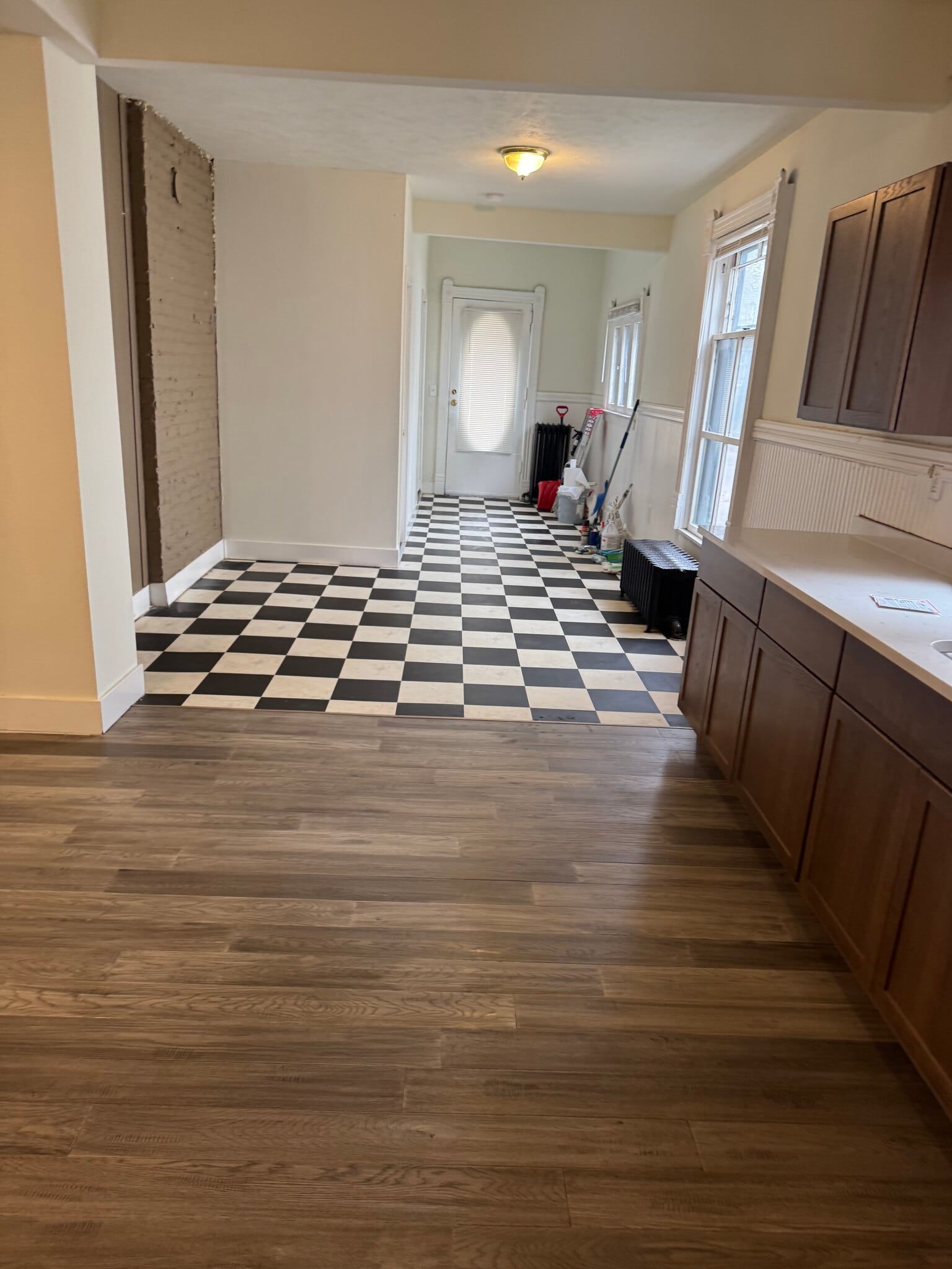 Building Photo - 832 Wealthy St SE