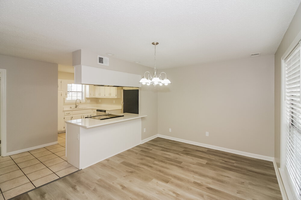 Building Photo - 6931 Hillshire Dr