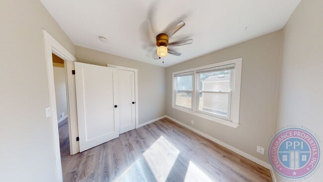 Building Photo - Desirable Woodlawn Neighborhood Ranch