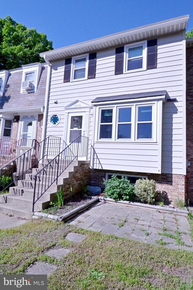 Building Photo - 22426 Greenview Ct