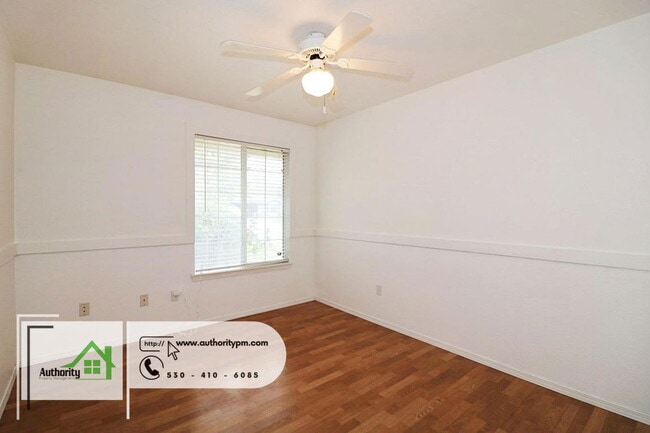 Building Photo - 2875 Tropicana Ct