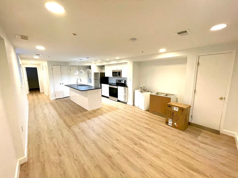 Living space/kitchen - 1534 T St NW