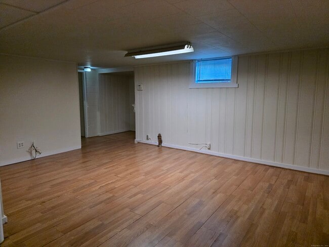Building Photo - 481 Bunker Hill Ave