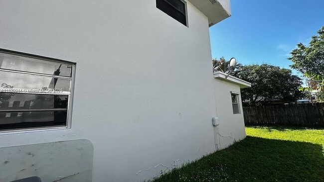 Building Photo - 7956 SW 6th St