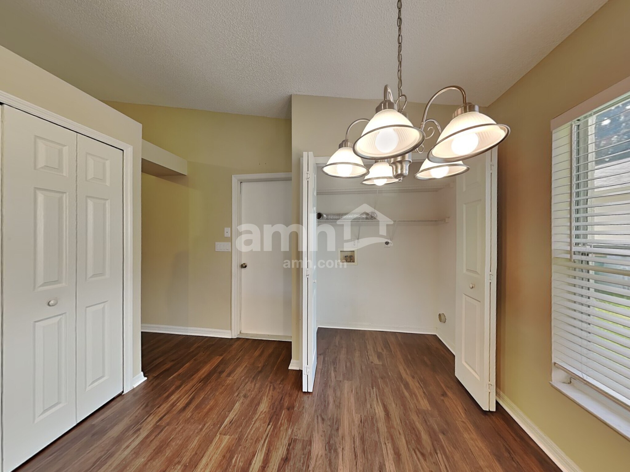 Building Photo - 2826 Sebastian Ln