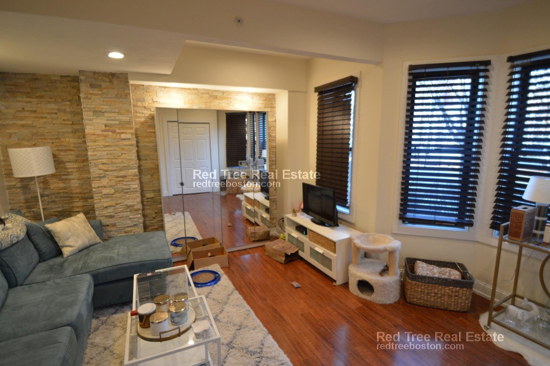 Building Photo - 1203 Beacon St