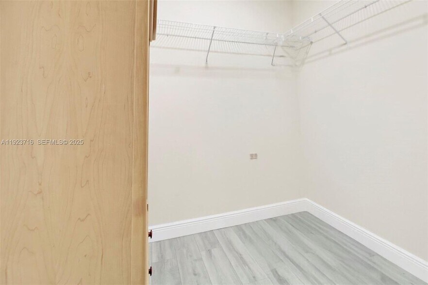 Building Photo - 15875 SW 149th Ln