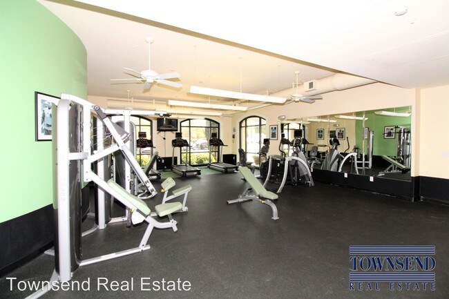 Building Photo - 730 Villagio Pl