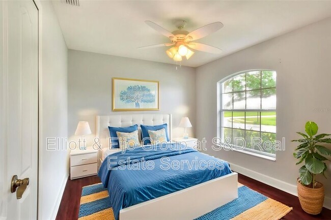Building Photo - 6562 Evergreen Park Dr