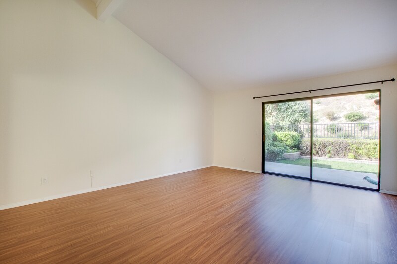 Building Photo - 1828 Caminito Ascua