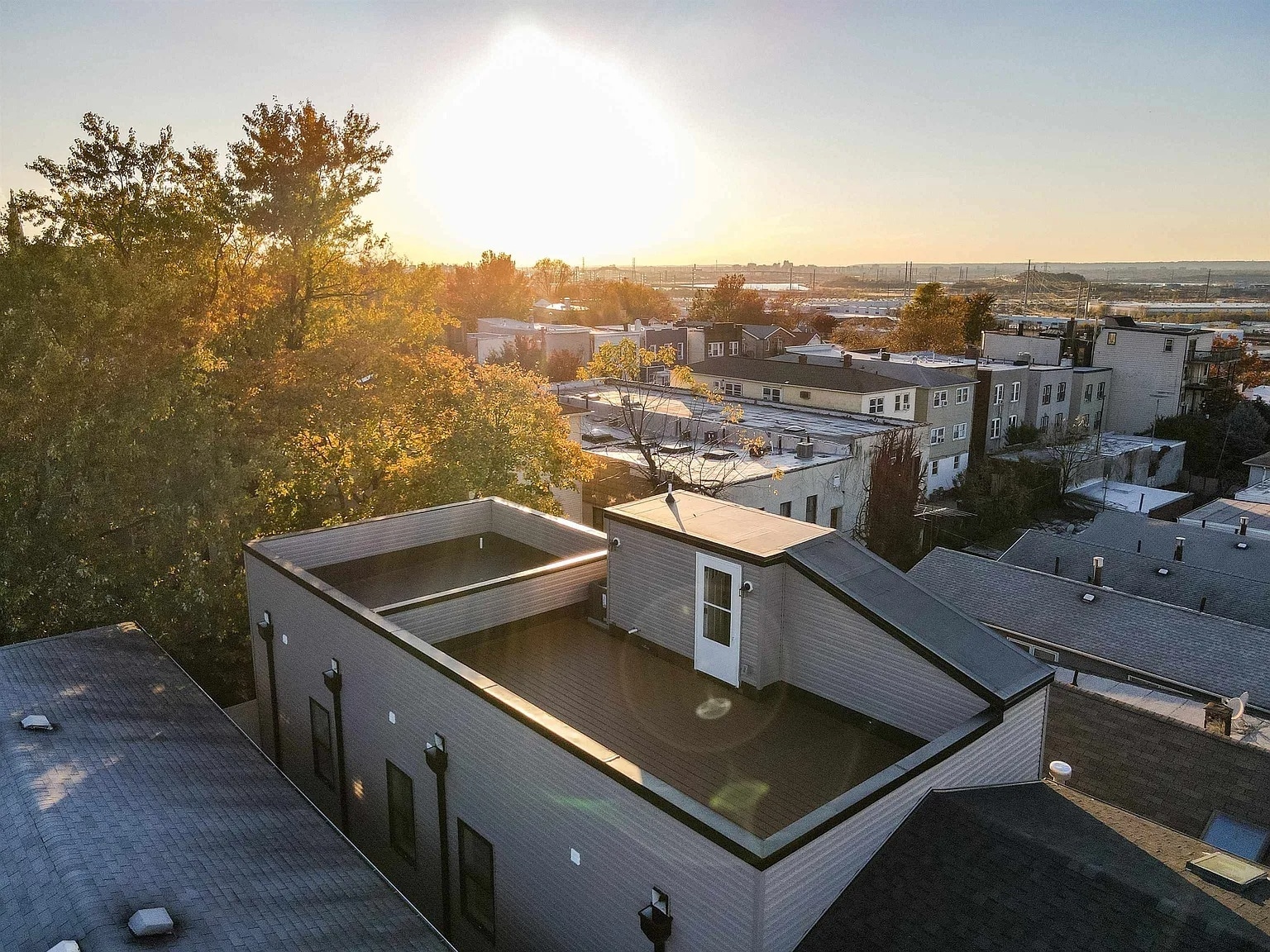 Private Rooftop - 99 Hague St
