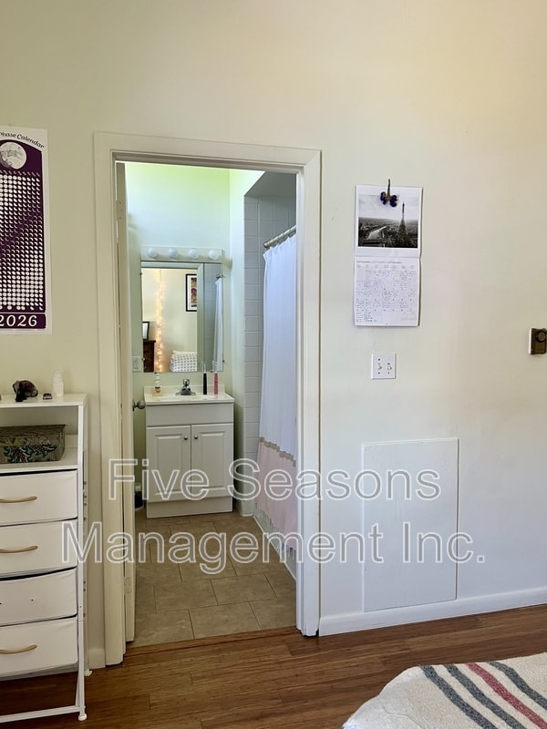 Building Photo - 194 North St