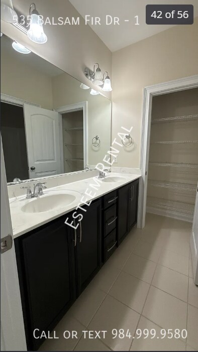 Building Photo - 535 Balsam Fir Dr