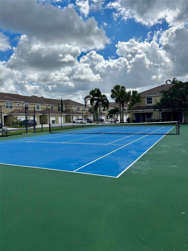 Building Photo - 711 SW 122nd Ave