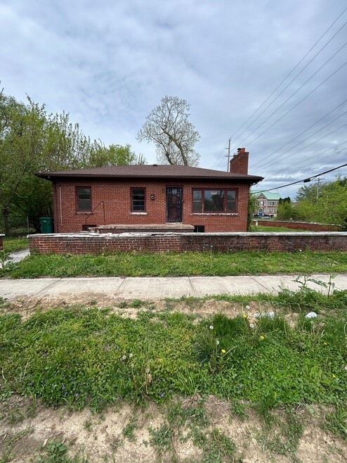 Building Photo - 1525 St Louis Ave