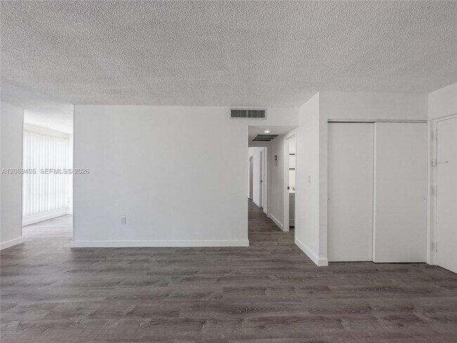 Building Photo - 17570 Atlantic Blvd