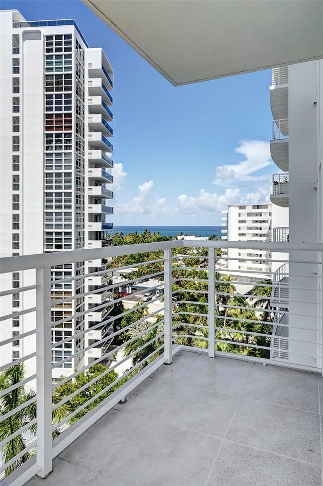 Building Photo - 2831 N Ocean Blvd