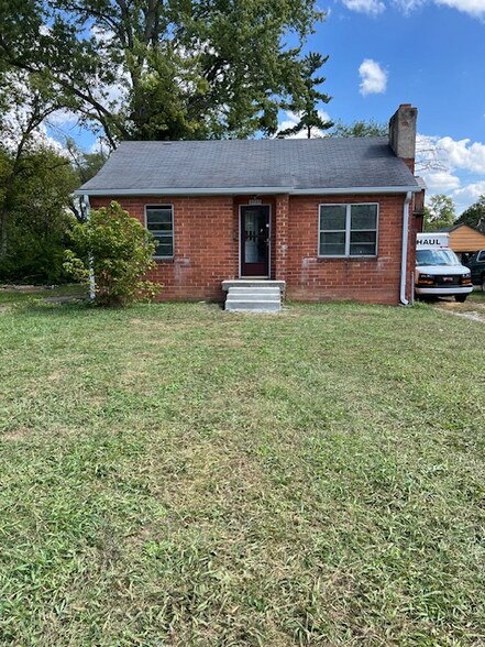 Primary Photo - 3535 N Dequincy St