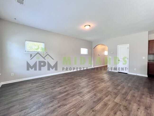 Building Photo - 356 Eagle Feather Loop