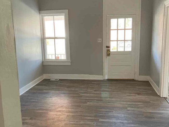 Building Photo - 229 Holbrook St