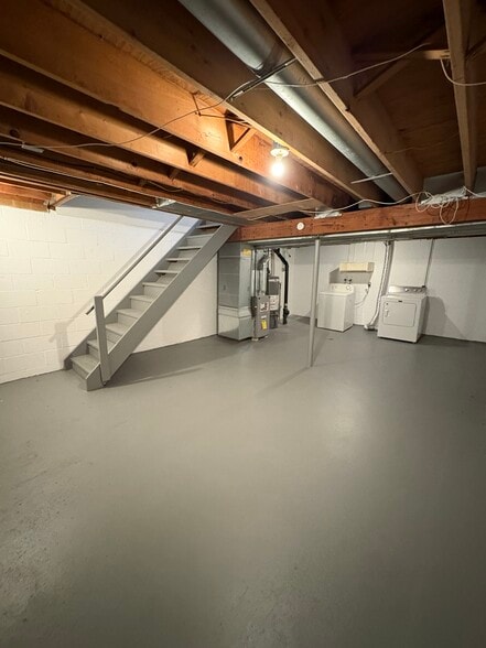 Building Photo - 310 Beechwood St