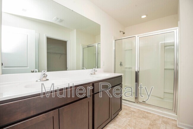 Building Photo - 173 Ash Ave