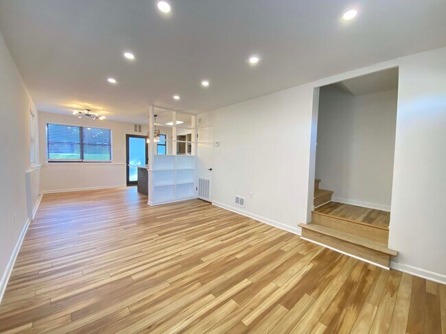 Building Photo - Faris Ridge Condominiums