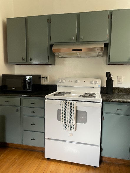 Building Photo - 530 S Ridgeland Ave