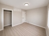 Building Photo - 516 N Hudson Ave
