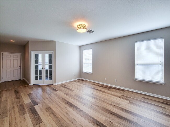 Building Photo - 6535 Dayridge Ln