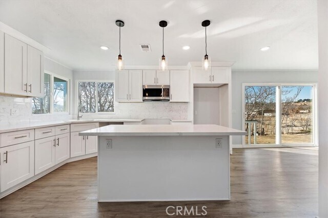 Building Photo - 60500 Indian Paint Brush Rd