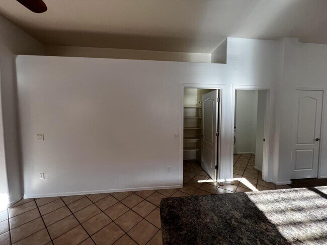 Building Photo - 12555 E Red Canyon Pl