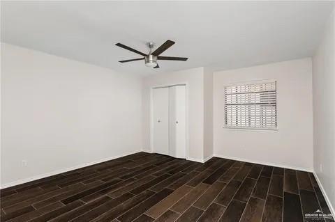 Building Photo - 301 E La Vista Ave