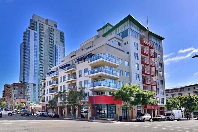Building Photo - Gorgeous Studio w/ Upgraded Kitchen, A/C &...