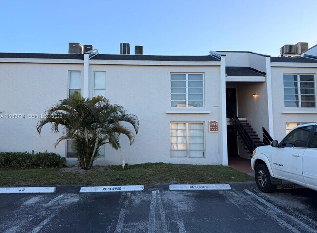 Building Photo - 4535 Treehouse Ln